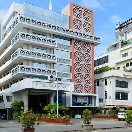 Hotel Gajahmada Понтианак Экстерьер фото