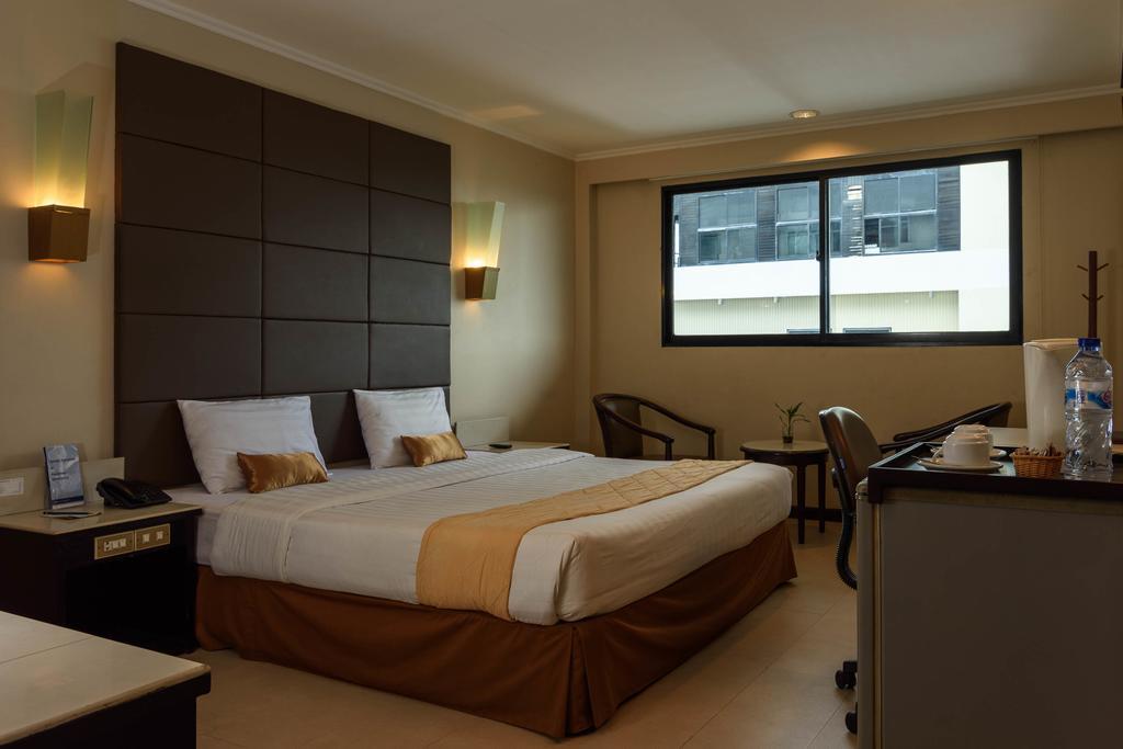 Hotel Gajahmada Понтианак Номер фото